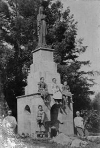 Statue Corbelière